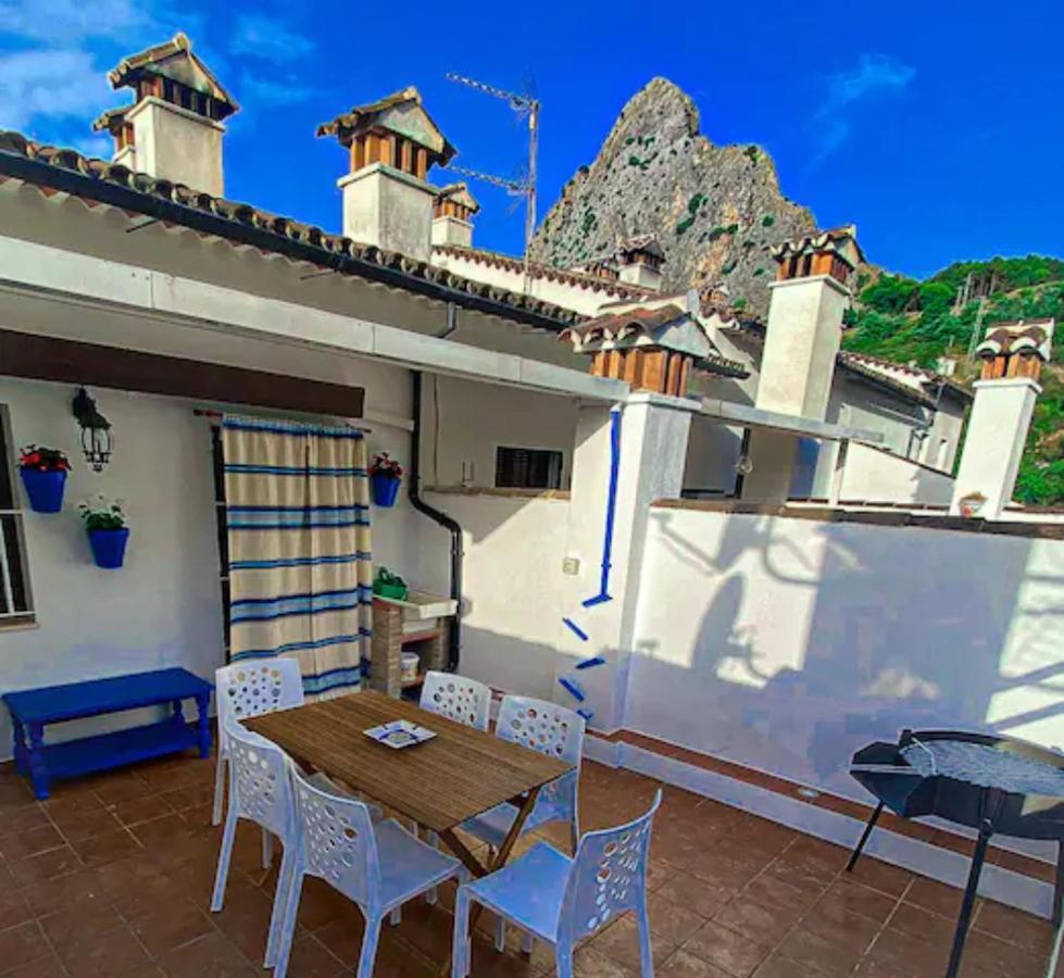 Grazalema - Casita La Calma - Incredible Views, Clima Frio-Calor, Wifi & Private Parking Optional Villa Eksteriør billede